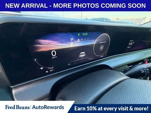 Used 2024 Kia Seltos SX w/ SX Sunroof Package image 13