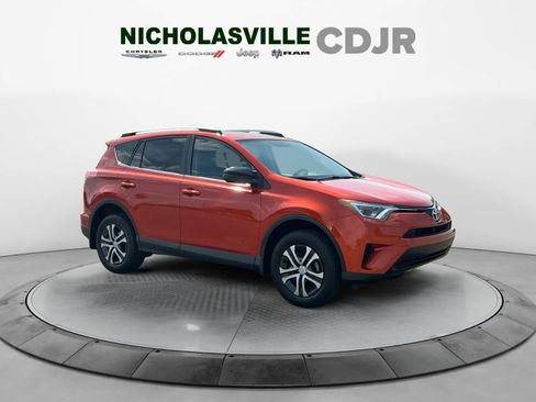 Used 2016 Toyota RAV4 LE AWD/4WD image 7