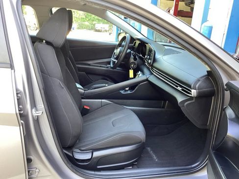 Used 2023 Hyundai Elantra SE FWD image 36