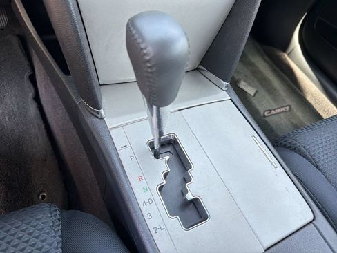 Used 2009 Toyota Camry SE FWD image 16