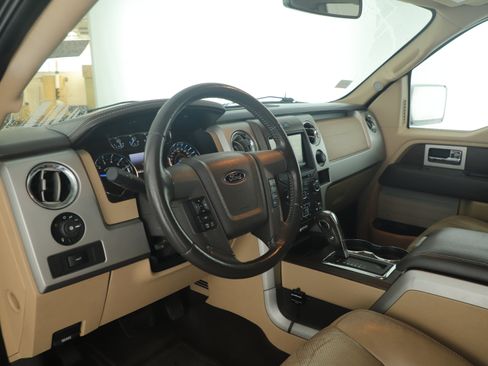 Used 2013 Ford F150 Lariat w/ Lariat Chrome Pkg image 22