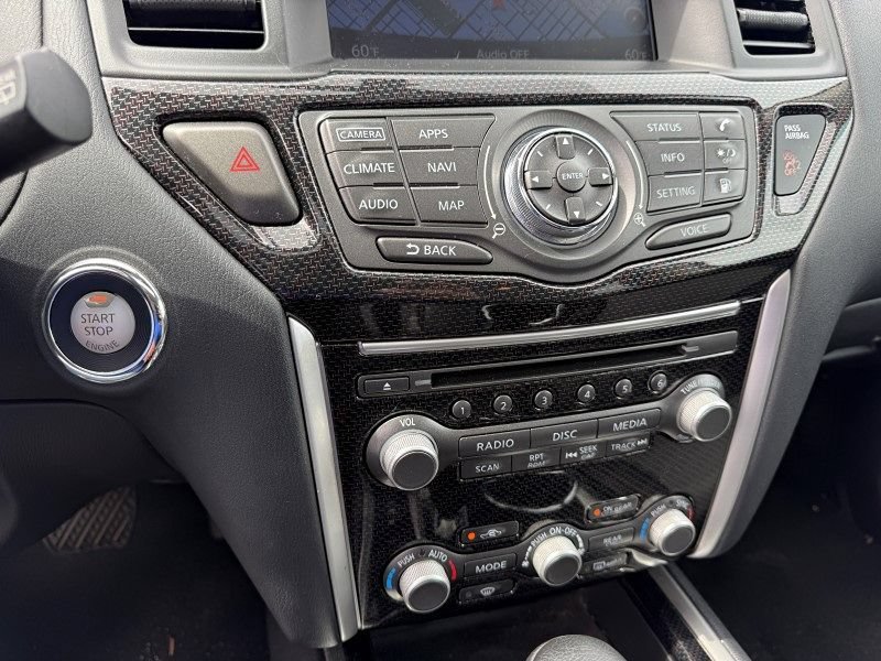 Used 2020 Nissan Pathfinder SL AWD/4WD image 27