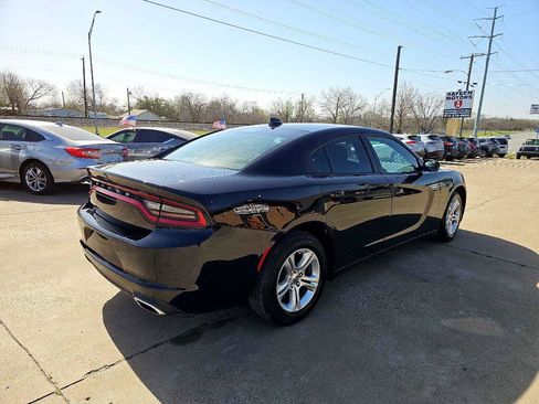 Used 2023 Dodge Charger SXT image 3