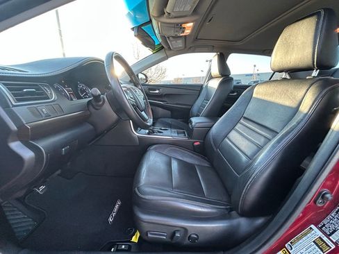 Used 2016 Toyota Camry XLE image 12