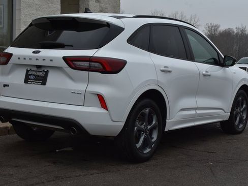 Used 2023 Ford Escape ST-Line image 11