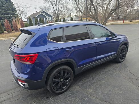 Used 2022 Volkswagen Taos SE image 19