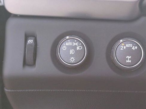 Used 2018 Chevrolet Tahoe Premier image 15