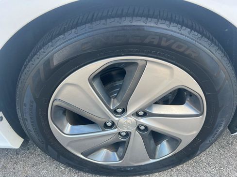 Used 2017 Hyundai Sonata Limited FWD image 4