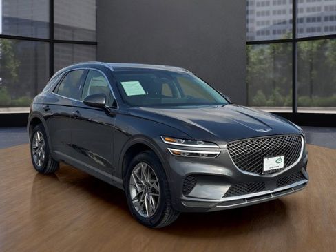 Used 2025 Genesis GV70 2.5T image 7
