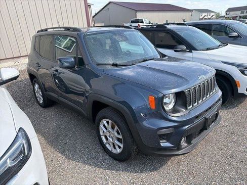 Used 2021 Jeep Renegade Latitude w/ Convenience Group AWD/4WD image 3