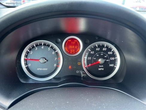 Used 2011 Nissan Sentra SE-R FWD image 15
