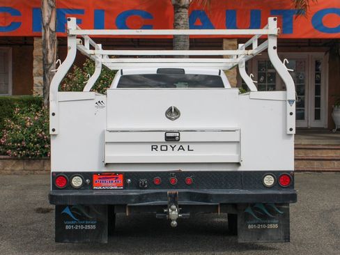 Used 2021 RAM 3500 Tradesman w/ Chrome Appearance Group image 8