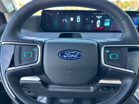 New 2025 Ford Expedition Max Platinum w/ Platinum Ultimate Package image 27