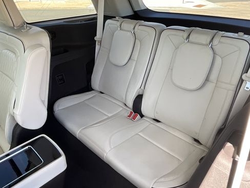 Used 2023 Lincoln Aviator Black Label w/ Dynamic Handling Package AWD/4WD image 17