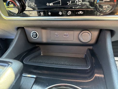 Used 2023 Nissan Rogue SV image 24