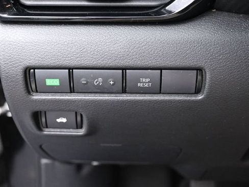 Used 2024 Nissan Sentra SV FWD image 13