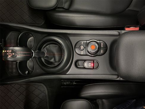 Used 2019 MINI Cooper Clubman S w/ Premium Package image 26