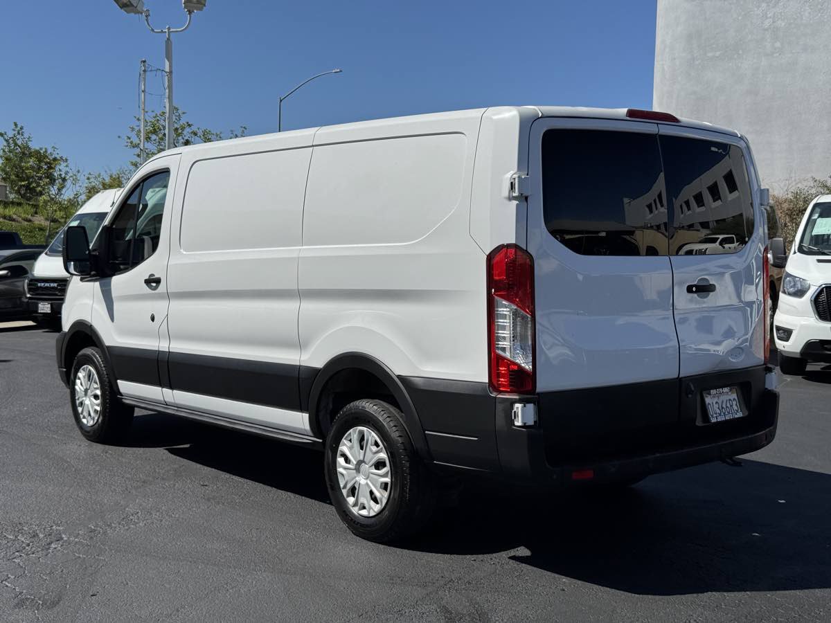 Used 2022 Ford E-Transit Low Roof RWD image 8