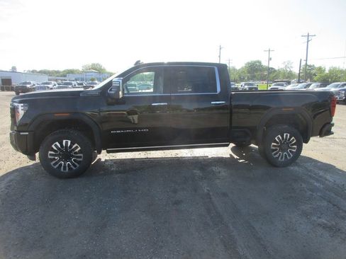 New 2026 GMC Sierra 3500 Denali Ultimate AWD/4WD image 10