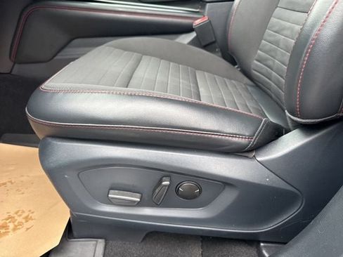 Used 2025 Ford Explorer ST-Line AWD/4WD image 11