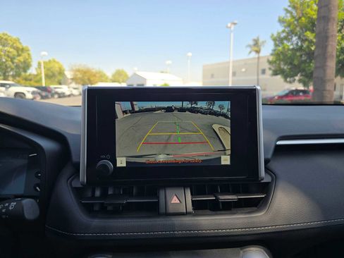 Certified 2025 Toyota RAV4 LE FWD image 29