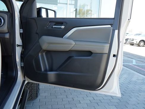 New 2026 Chevrolet Colorado ZR2 w/ Technology Package AWD/4WD image 27