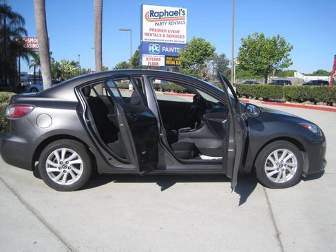Used 2013 MAZDA MAZDA3 i Touring FWD image 6