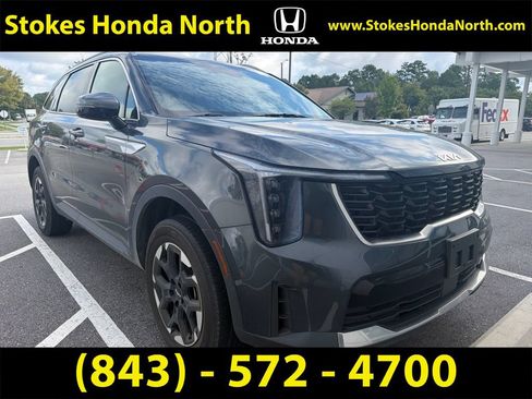 Used 2024 Kia Sorento S AWD/4WD image 2