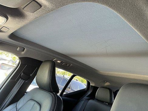 Certified 2023 Volvo XC40 B5 Plus w/ Protection Package Premier AWD/4WD image 17