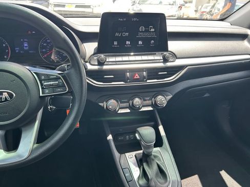 Used 2020 Kia Forte LXS FWD image 16