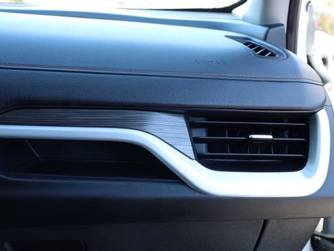 Used 2020 GMC Terrain SLT image 21