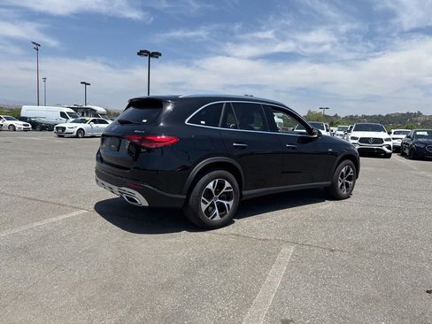 Used 2025 Mercedes-Benz GLC 350e 4MATIC image 5