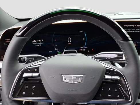 New 2026 Cadillac Lyriq Luxury AWD/4WD image 15