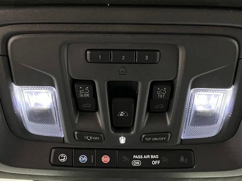 Used 2025 GMC Sierra 3500 Denali Ultimate AWD/4WD image 41