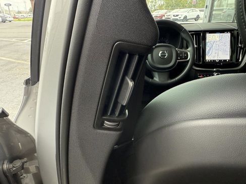 Used 2024 Volvo XC60 B5 Core image 47