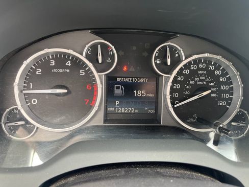 Used 2017 Toyota Tundra SR5 w/ SR5 Upgrade Package image 16