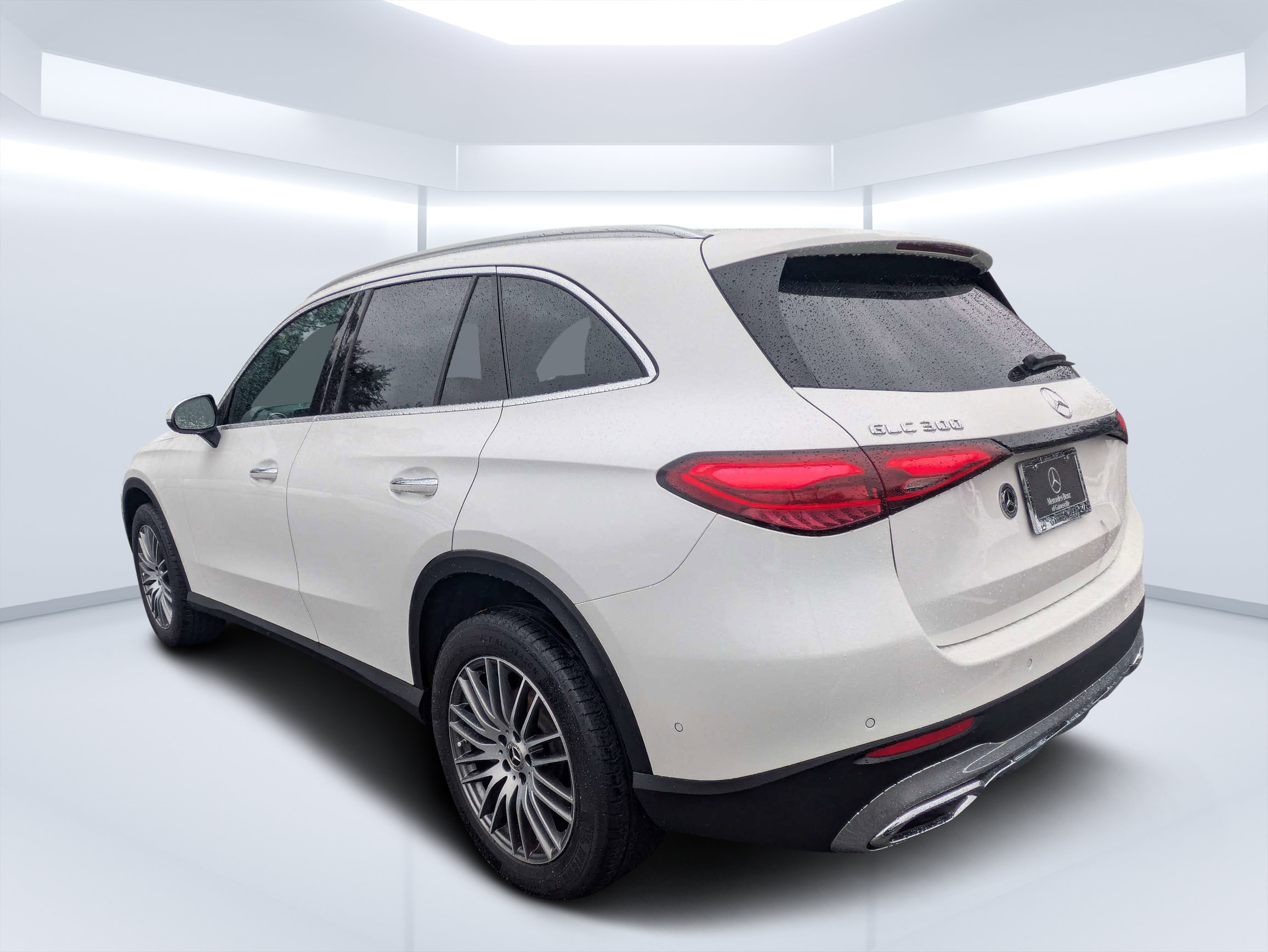 Certified 2025 Mercedes-Benz GLC 300 image 5