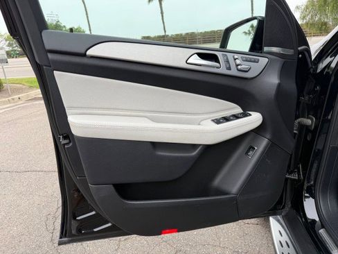 Used 2017 Mercedes-Benz GLE 350 4MATIC image 8