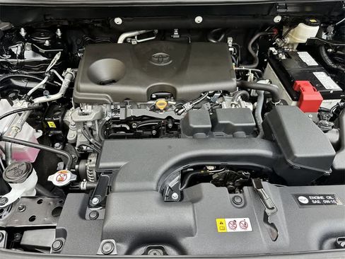 Used 2024 Toyota RAV4 LE image 9