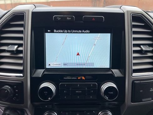 Used 2016 Ford F150 Lariat w/ Equipment Group 502A Luxury image 27