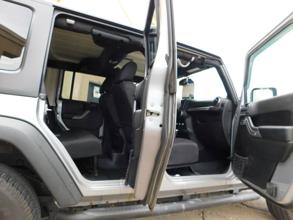 Used 2014 Jeep Wrangler Unlimited Sport w/ Quick Order Package 24S AWD/4WD image 18