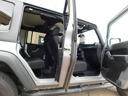 Used 2014 Jeep Wrangler Unlimited Sport w/ Quick Order Package 24S AWD/4WD image 18