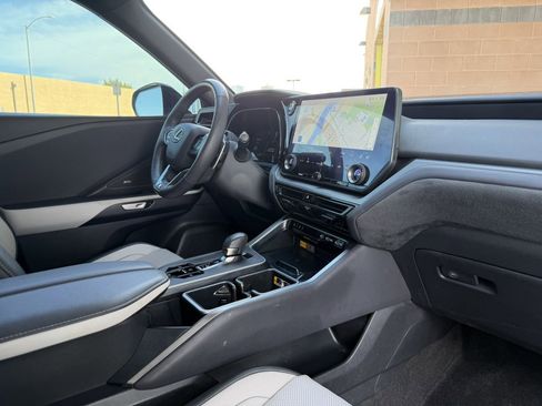 Used 2024 Lexus TX 500h AWD image 43