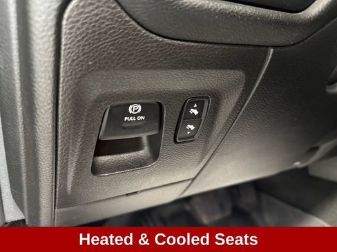 Used 2023 RAM 1500 Laramie AWD/4WD image 11