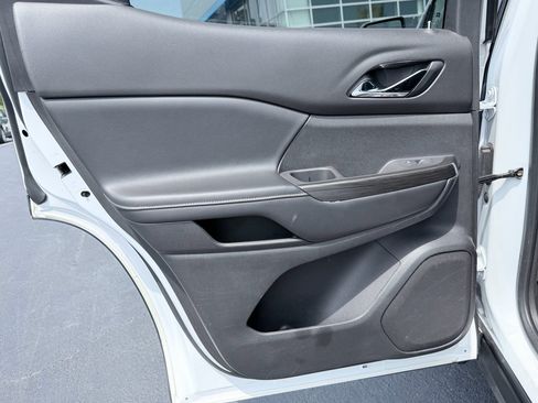 Used 2020 GMC Acadia SLT AWD/4WD image 32