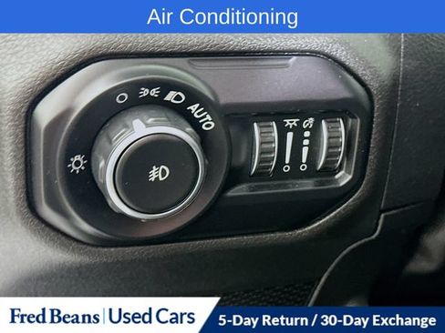 Used 2021 Jeep Wrangler Sport AWD/4WD image 15