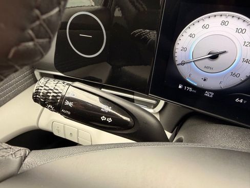 Used 2025 Hyundai Elantra Limited w/ Cargo Package image 14