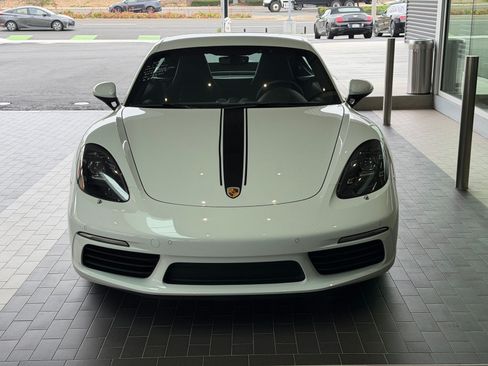 Certified 2024 Porsche 718 Cayman RWD image 6