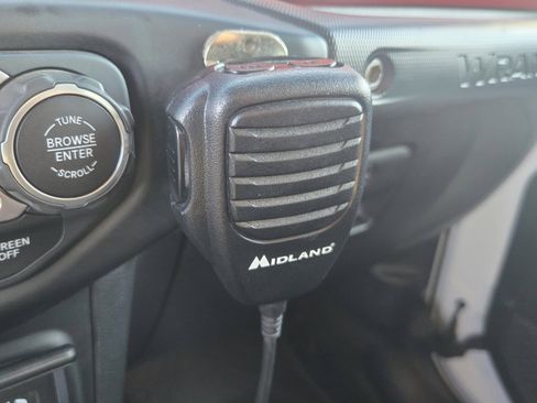 Used 2021 Jeep Wrangler Unlimited Rubicon AWD/4WD image 22