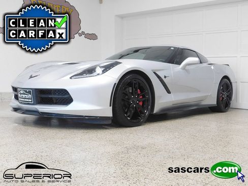 Used 2019 Chevrolet Corvette Stingray Coupe w/ Carbon Flash Badge Package RWD image 1